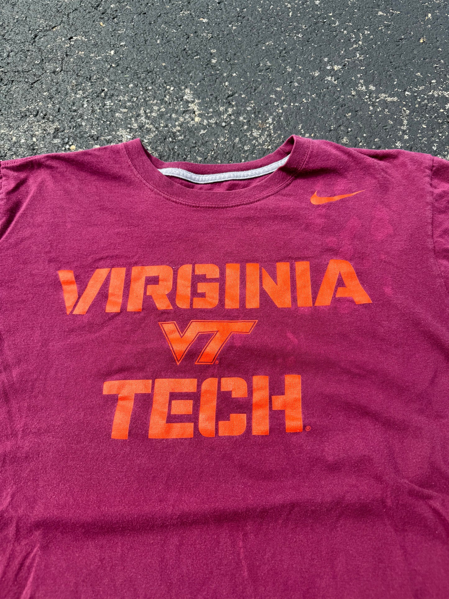 Nike Virginia Tech Hokies T-shirt (Large)