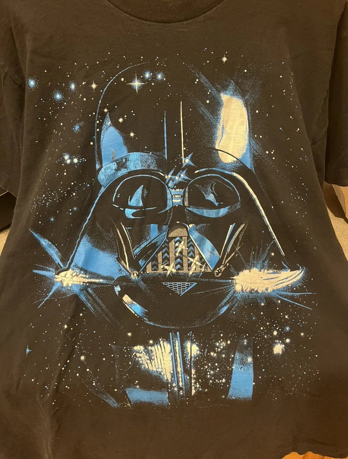 Vintage Star Wars Darth Vader Graphic T-shirt (M/L)