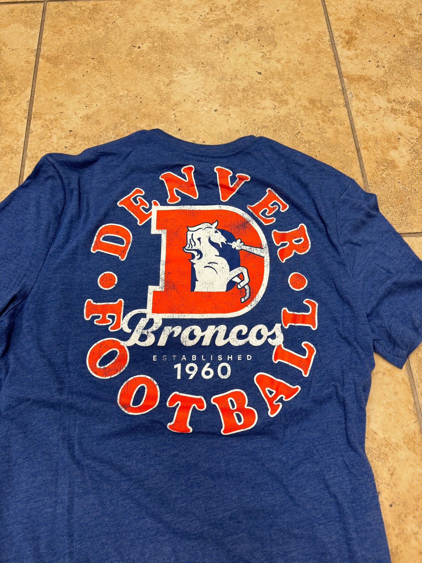 Denver Broncos Graphic T-shirt (Medium)