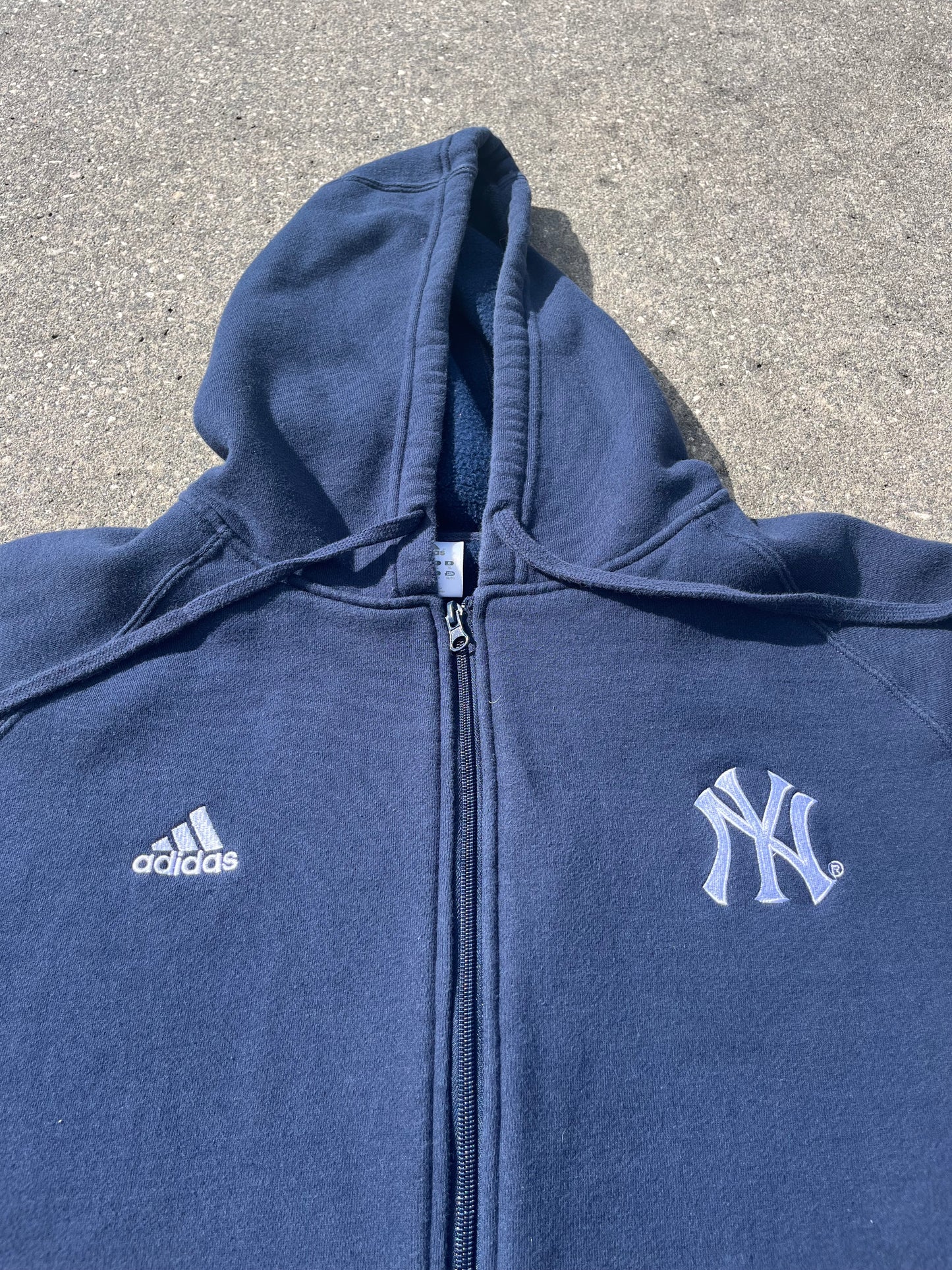 New York Yankees 2000’s Adidas Sweatshirt (XXL)