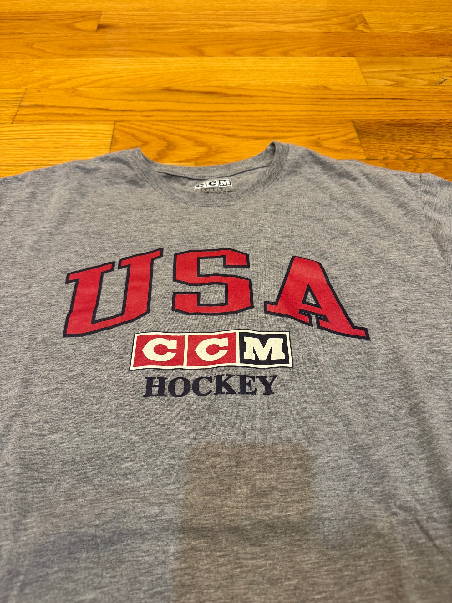 USA Hockey T-shirt (Large)