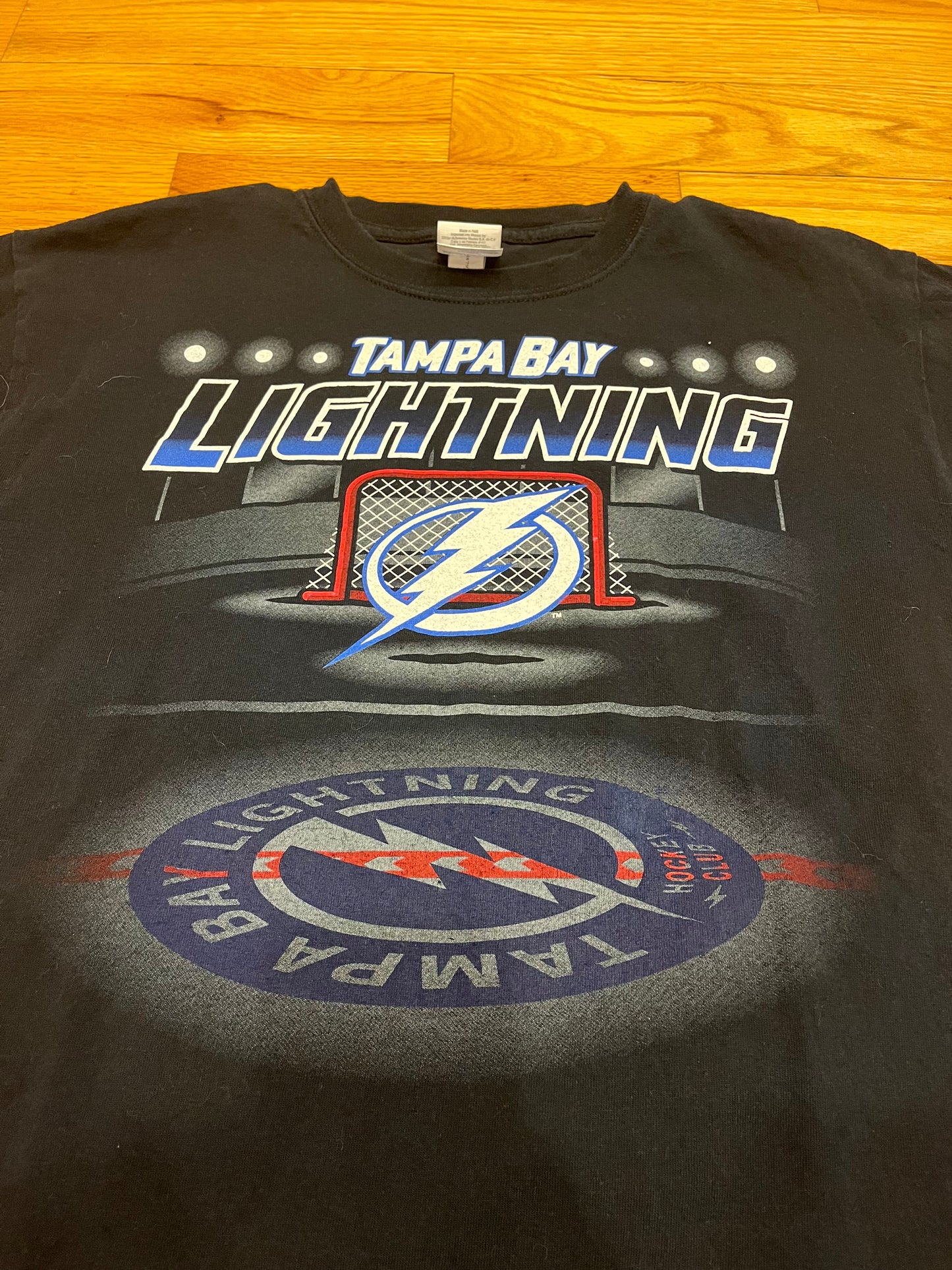 Tampa Bay Lightning Hockey T-shirt (Small)